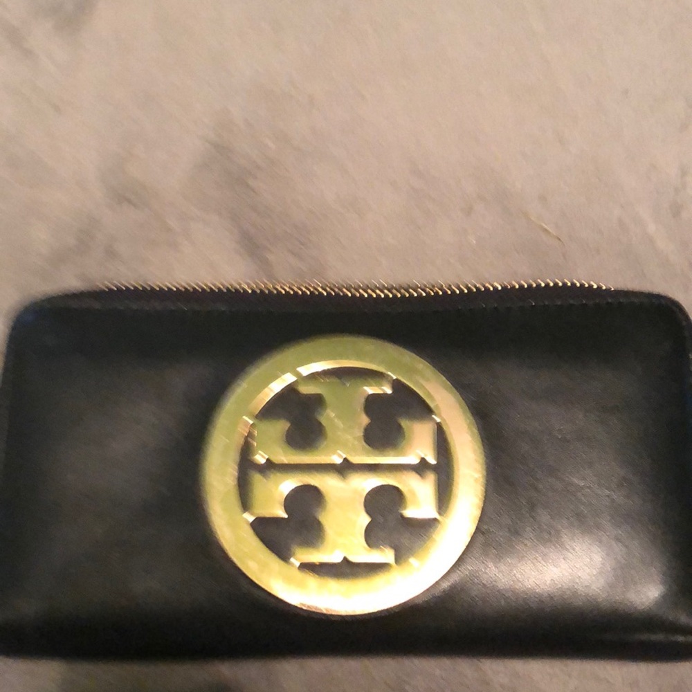 Tory Burch wallet